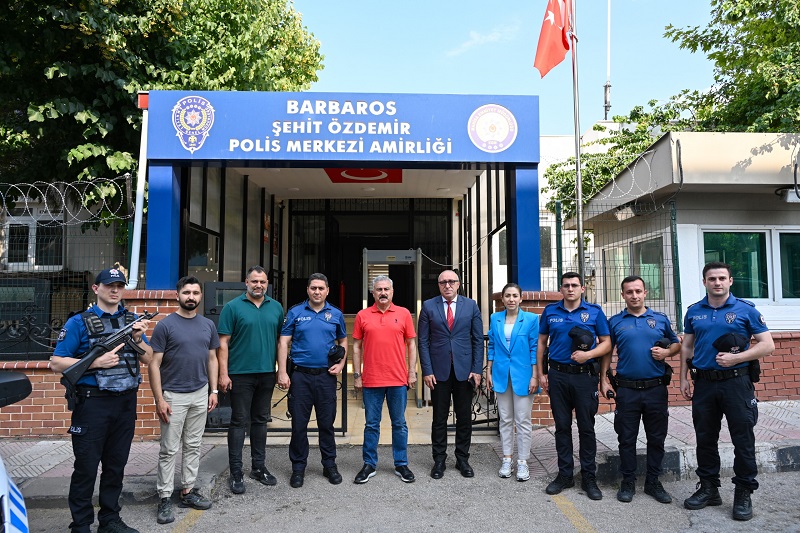 İl Emniyet Müdürümüz Sn. Fahri AKTAŞ, İlimizin Huzur ve Güvenliği İçin Görevi Başında Olan Personellerimizin Kurban Bayramını Kutladı