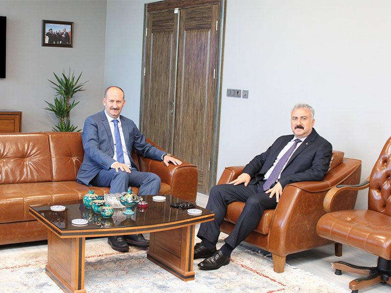 Yunusemre Kaymakamı İken Ankara Polatlı Kaymakamı Olarak Atanan Sn.Atilla KANTAY, İl Emniyet Müdürümüz Sn.Fahri AKTAŞ’a Veda Ziyaretinde Bulundu